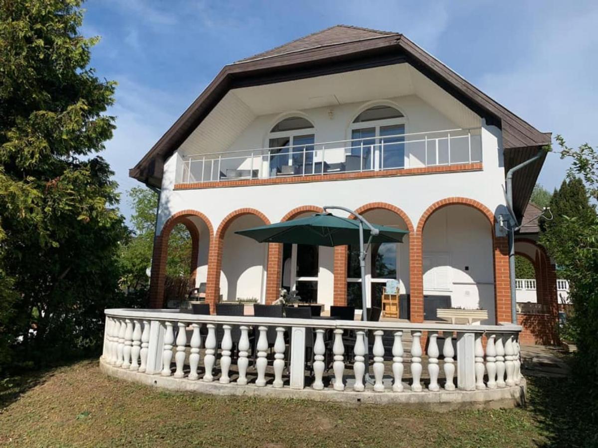 Landhaus Toereki Mit Pool Siofok Dış mekan fotoğraf