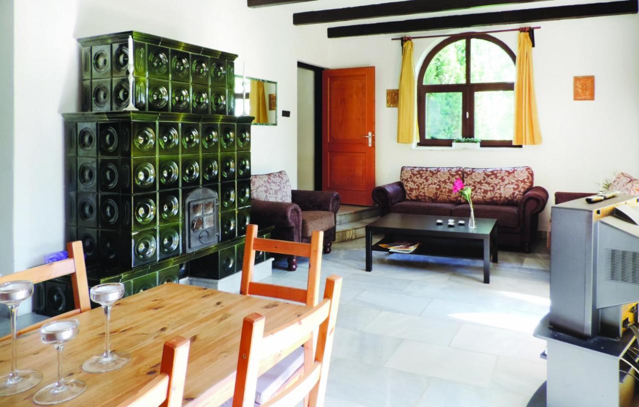 Landhaus Toereki Mit Pool Siofok Dış mekan fotoğraf
