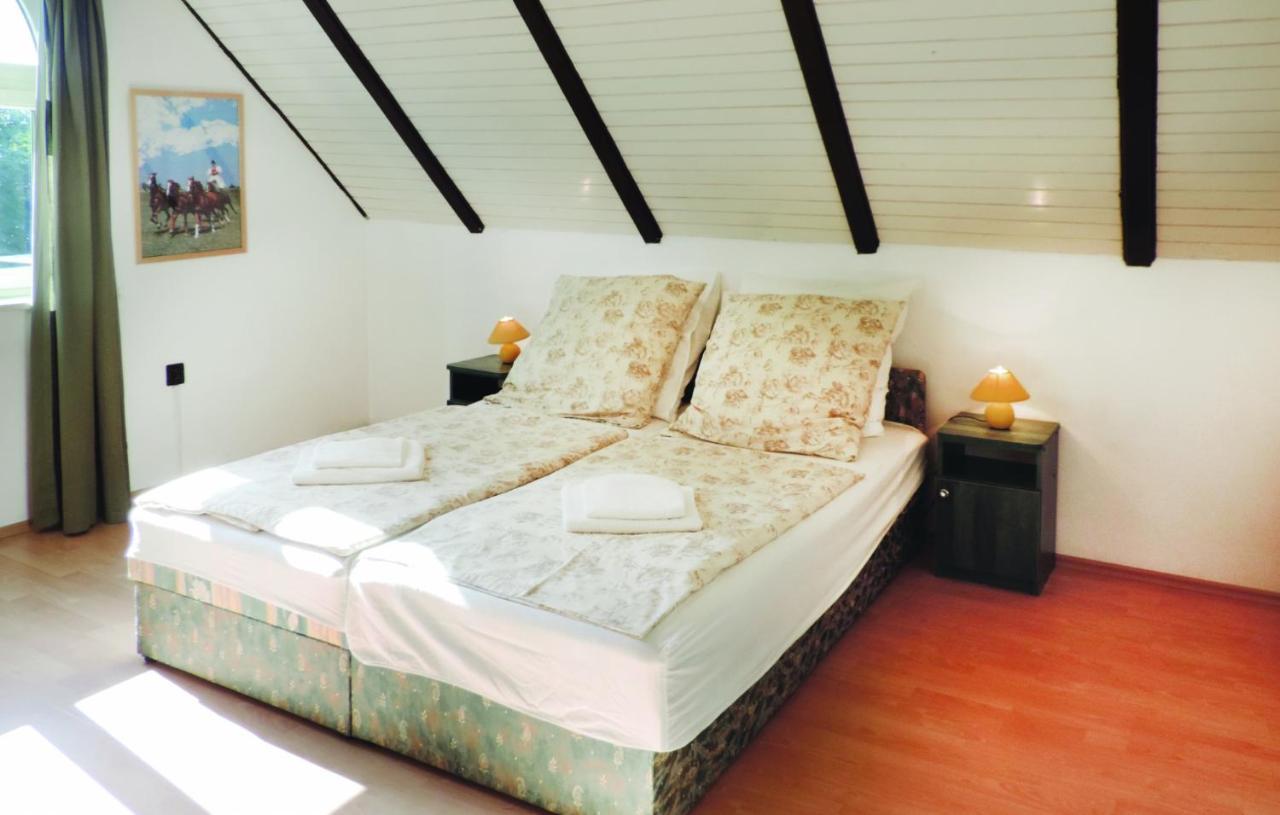 Landhaus Toereki Mit Pool Siofok Dış mekan fotoğraf